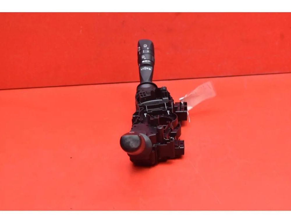 TOYOTA Auris 2 generation (2012-2015) Pagrieziena rādītāja mehānisms 17F850 32037695