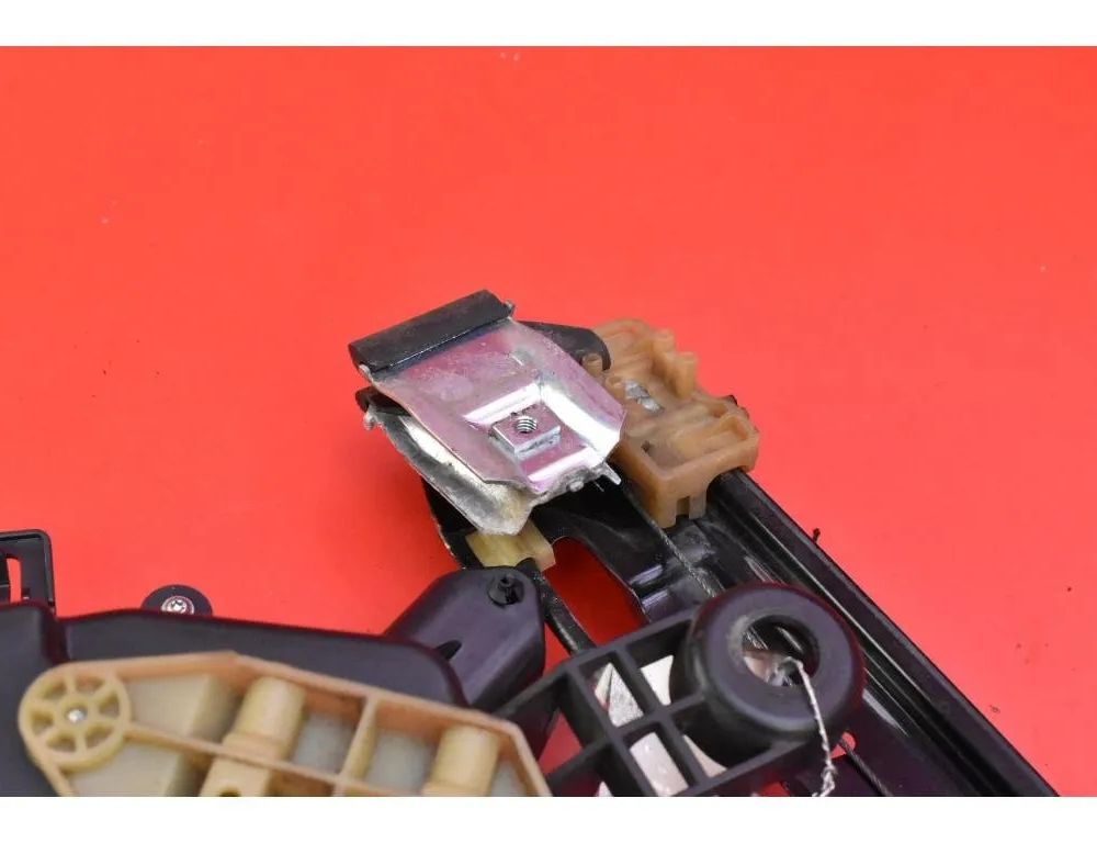 SEAT Leon 2 generation (2005-2012) Front Right Door Window Regulator 1P0867436 32104259