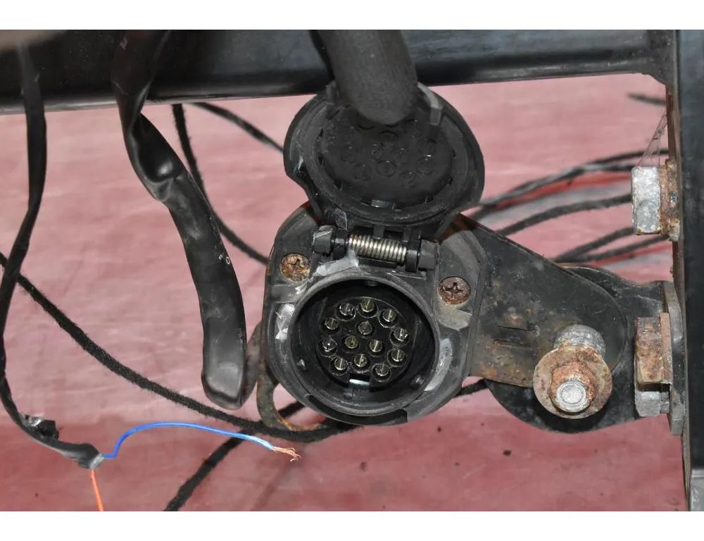 SKODA Superb 2 generation (2008-2015) Съемный крюк 5907564645324 33002864