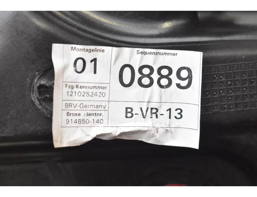 VOLKSWAGEN Passat CC 1 generation (2008-2017) Priekšējo labo durvju logu pacēlājs 3C8837756D 33011026