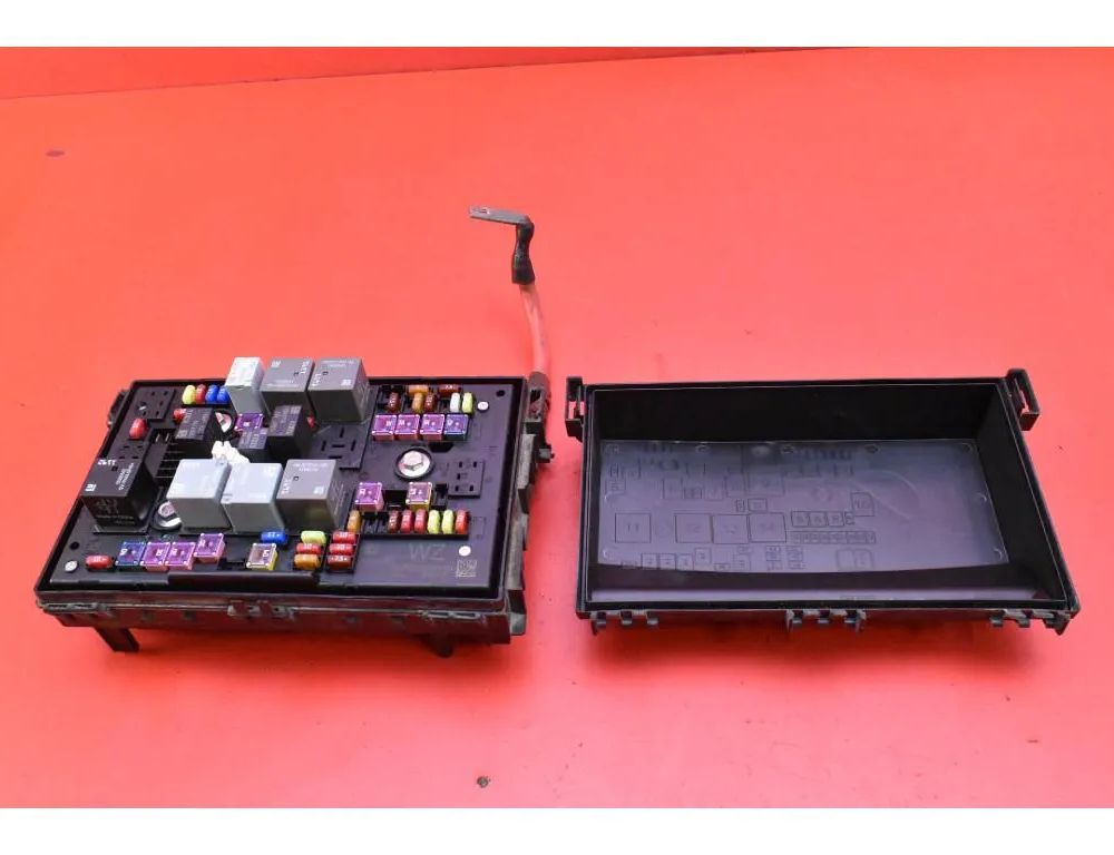 OPEL Astra K (2015-2021) Fuse Box 13449203 33059763