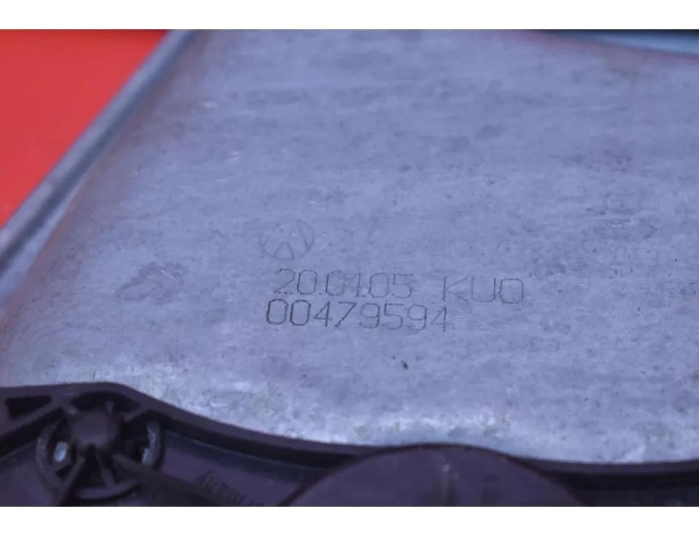 VOLKSWAGEN Golf Plus 1 generation (2004-2009) Стеклоподъемник передней левой двери 1K0959701E 33077014
