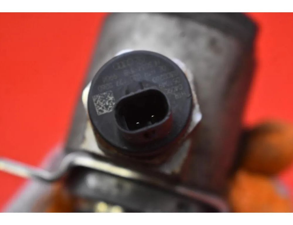 SKODA Octavia 2 generation (2004-2013) Degvielas sūknis 03C127026D 33080895