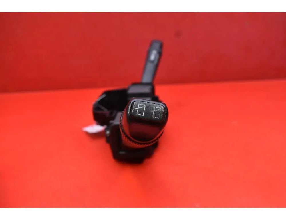 VOLVO V70 2 generation (2000-2008) Подрулевой переключатель 30658614 33087829