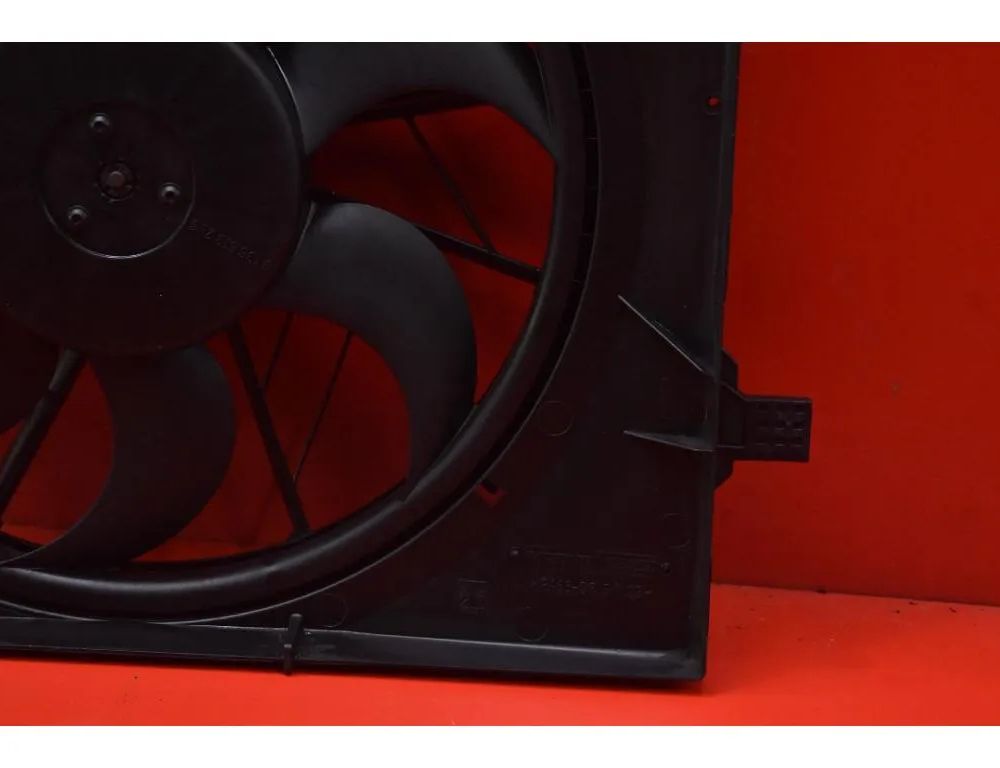 VOLVO V70 2 generation (2000-2008) Diffuser Fan 30645148 33088045