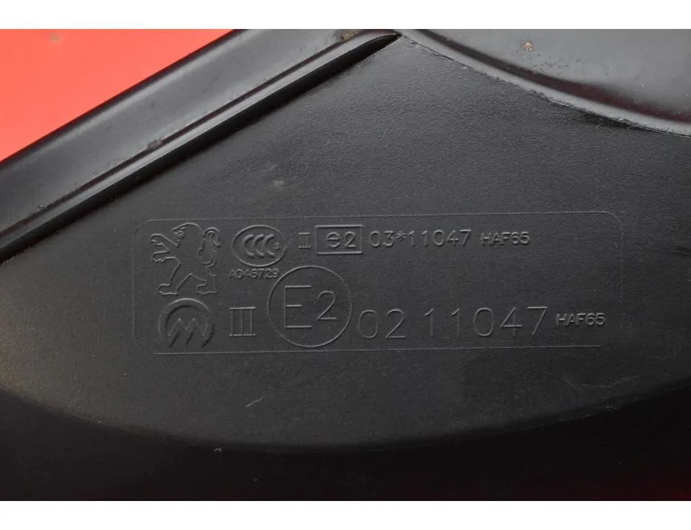 PEUGEOT 2008 2 generation (2019-2023) Left Side Wing Mirror 0211047 33095414