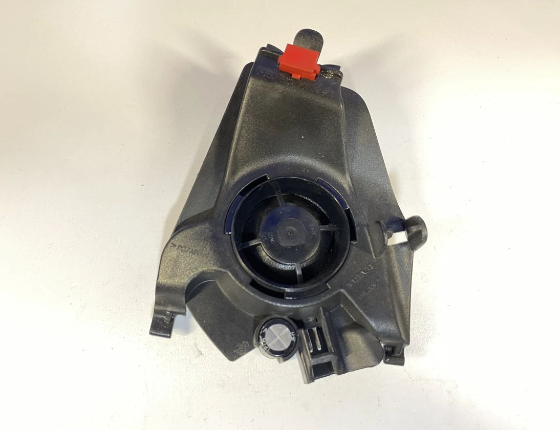 VOLVO V70 2 generation (2000-2008) Aizmugurējo kreiso durvju skaļrunis 8633992 10832062