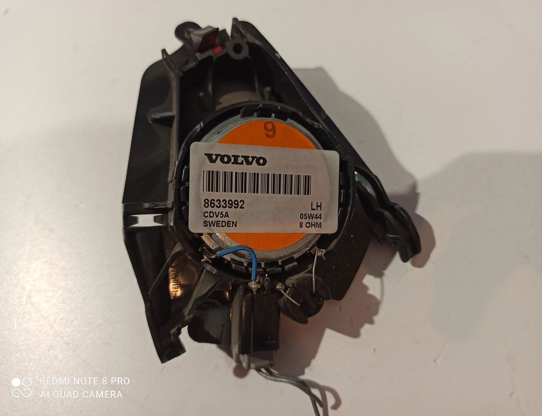 VOLVO V70 2 generation (2000-2008) Aizmugurējo kreiso durvju skaļrunis 8633992 12126990