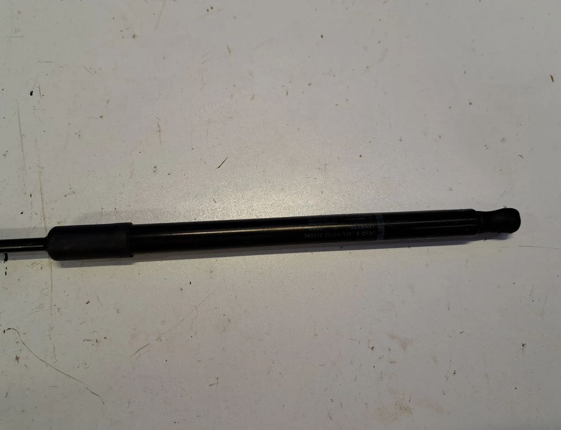 VOLVO S60 2 generation (2010-2020) Front Right Bonnet Strut 31468172 24481683