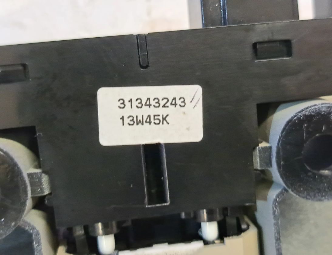 VOLVO S60 2 generation (2010-2020) Кнопка ручного тормоза 31343243,31433501 24970480