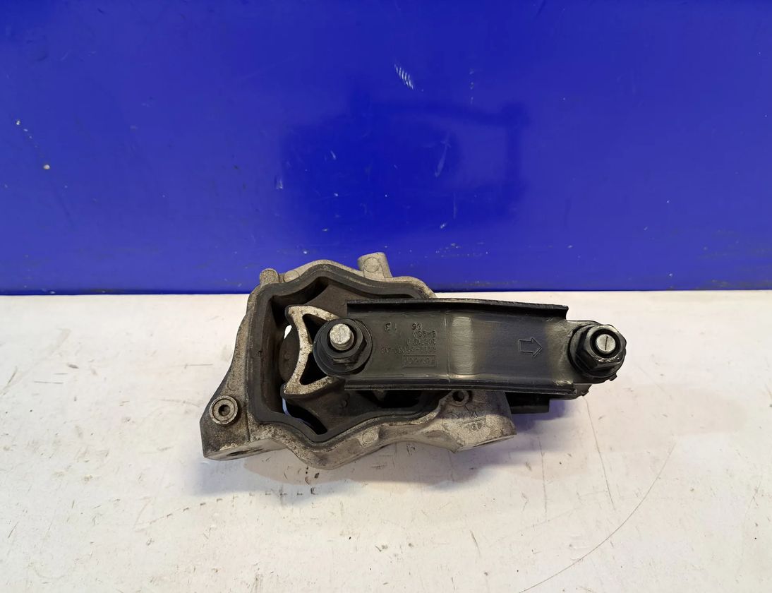 VOLVO S80 2 generation (2006-2020) Подушка двигателя правая 31277314,30748173,6G92-6P082-LB 27432956