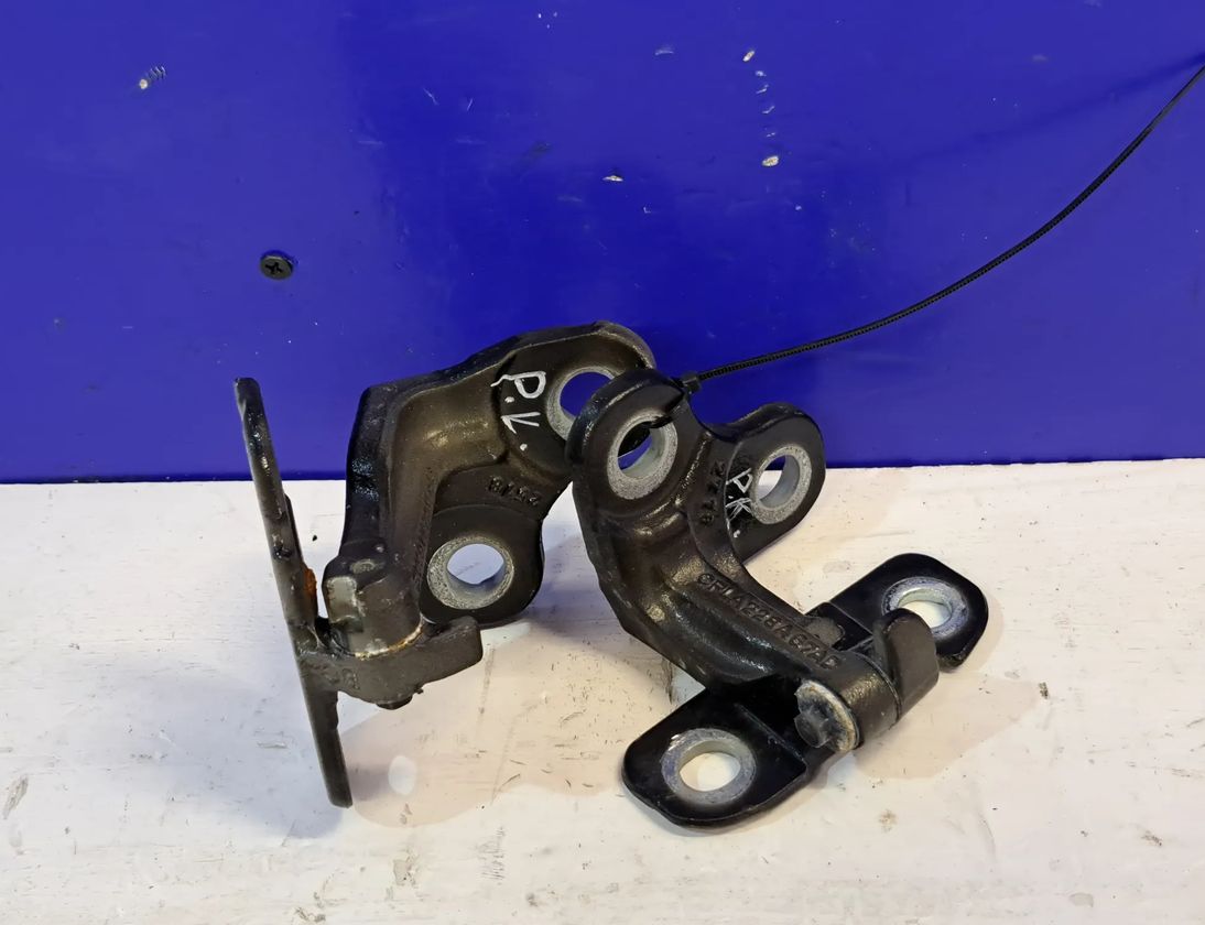 JAGUAR XE 1 generation (2014-2024) Front left door hinge kit CPLA228A67AD 28177538