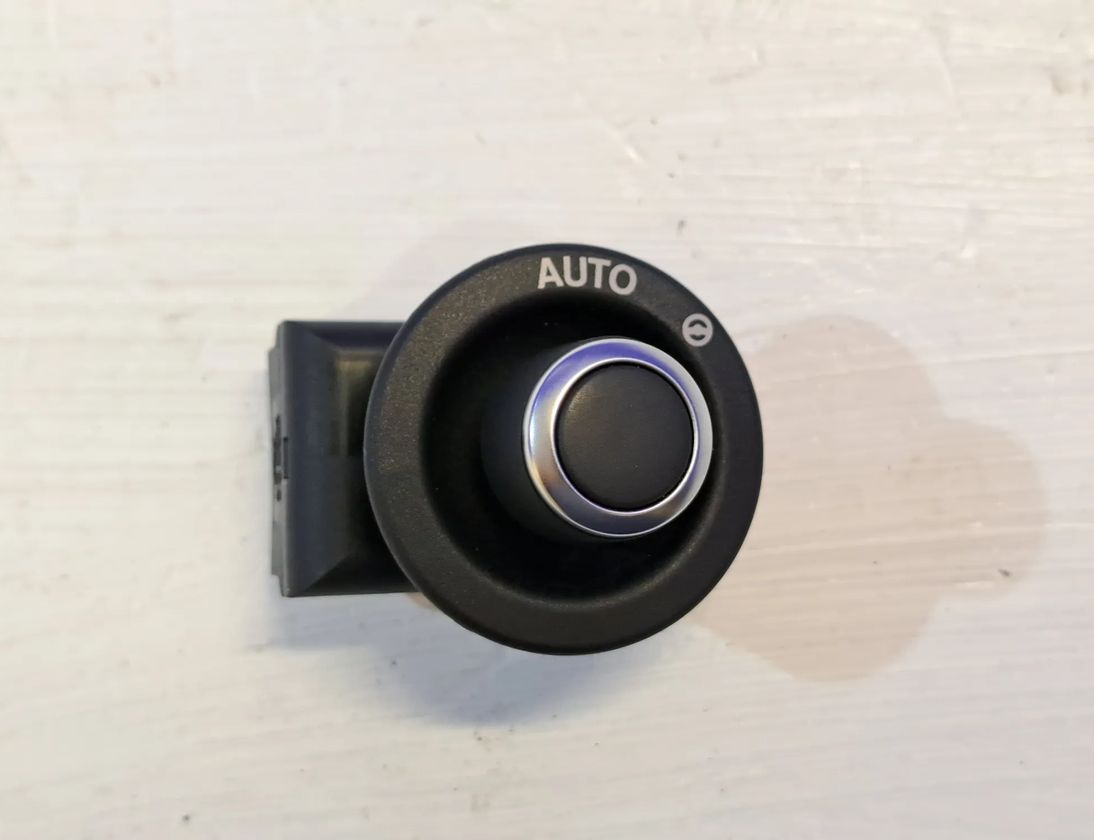 JAGUAR XJ 4 generation (X351) (2015-2020) Stūres regulēšanas poga FW93-6465-BB 30276626