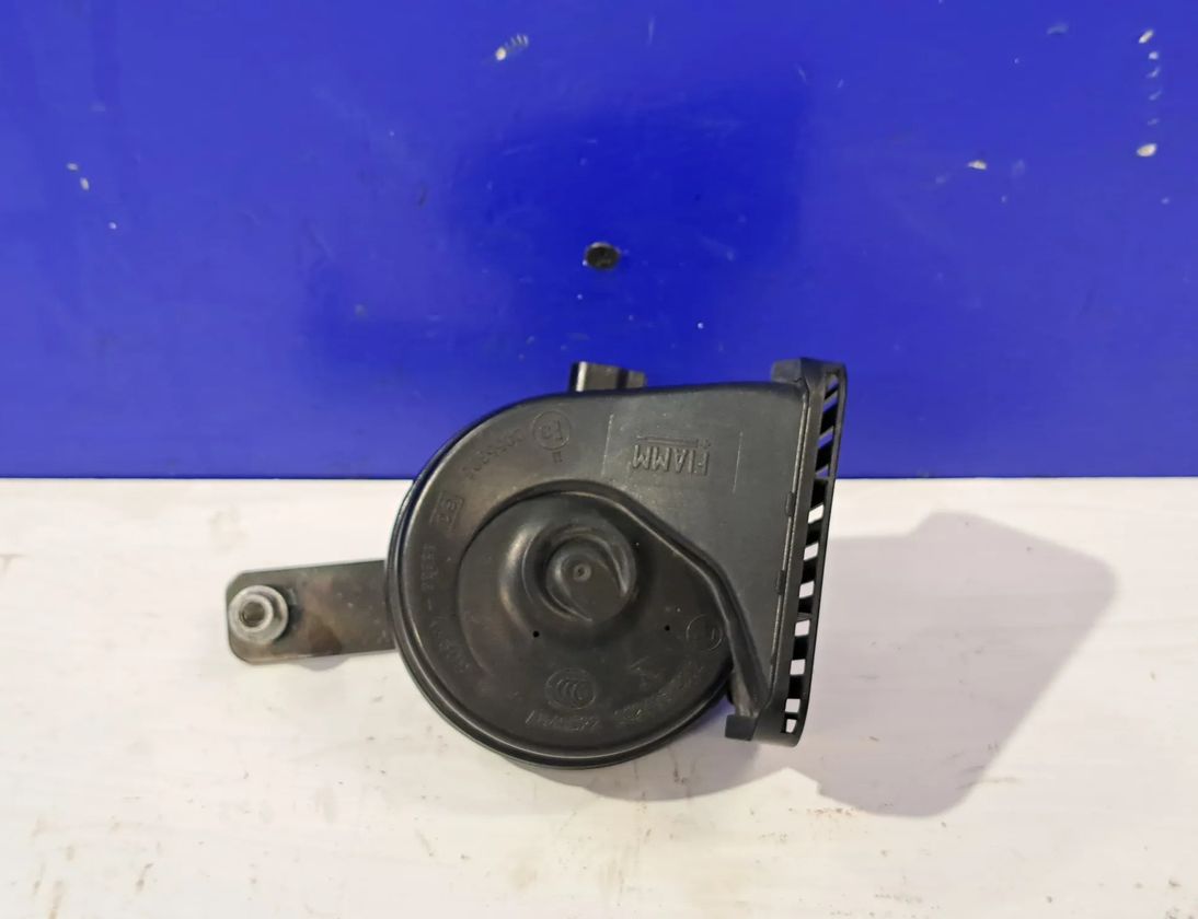 JAGUAR XE 1 generation (2014-2024) Сигнал E30055306 31968125