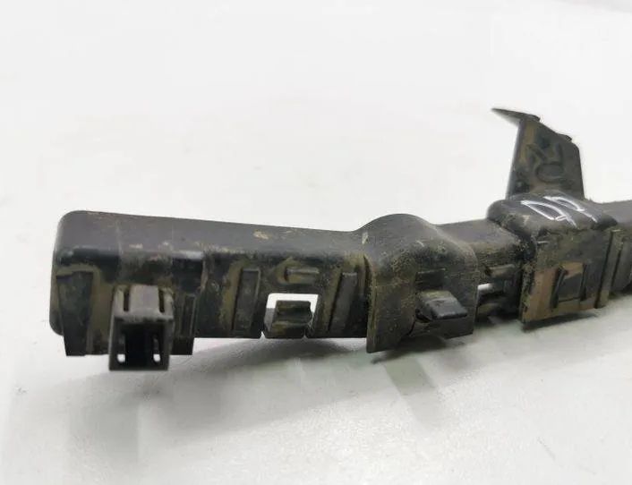 NISSAN Qashqai 2 generation (2013-2023) Aizmugurējā labā bampera stiprinājums 622224EA0A 26423059