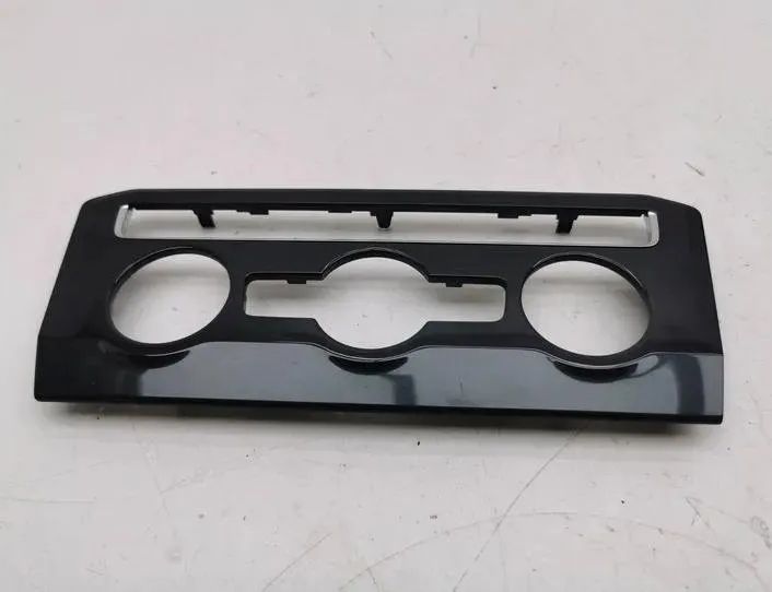 VOLKSWAGEN Tiguan 2 generation (2016-2024) Panel trim shield 5NC820073A 26481404