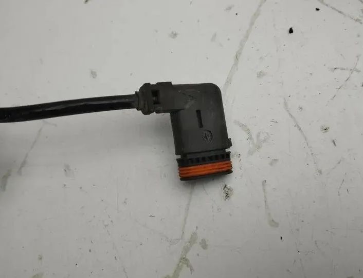 MERCEDES-BENZ C-Class W204/S204/C204 (2004-2015) Priekšējais kreisais līmeņa sensors A2045450526 26483773