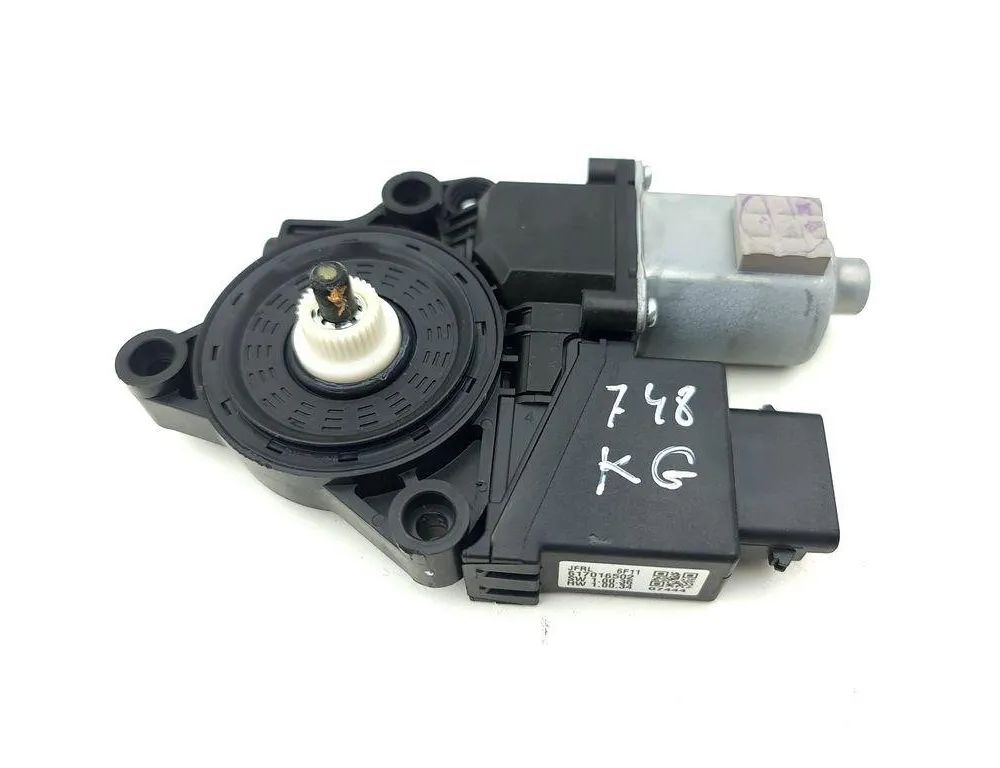 KIA Optima 4 generation (2015-2020) Aizmugurējo kreiso durvju loga pacēlāja motorīts 83450D4000 30330724