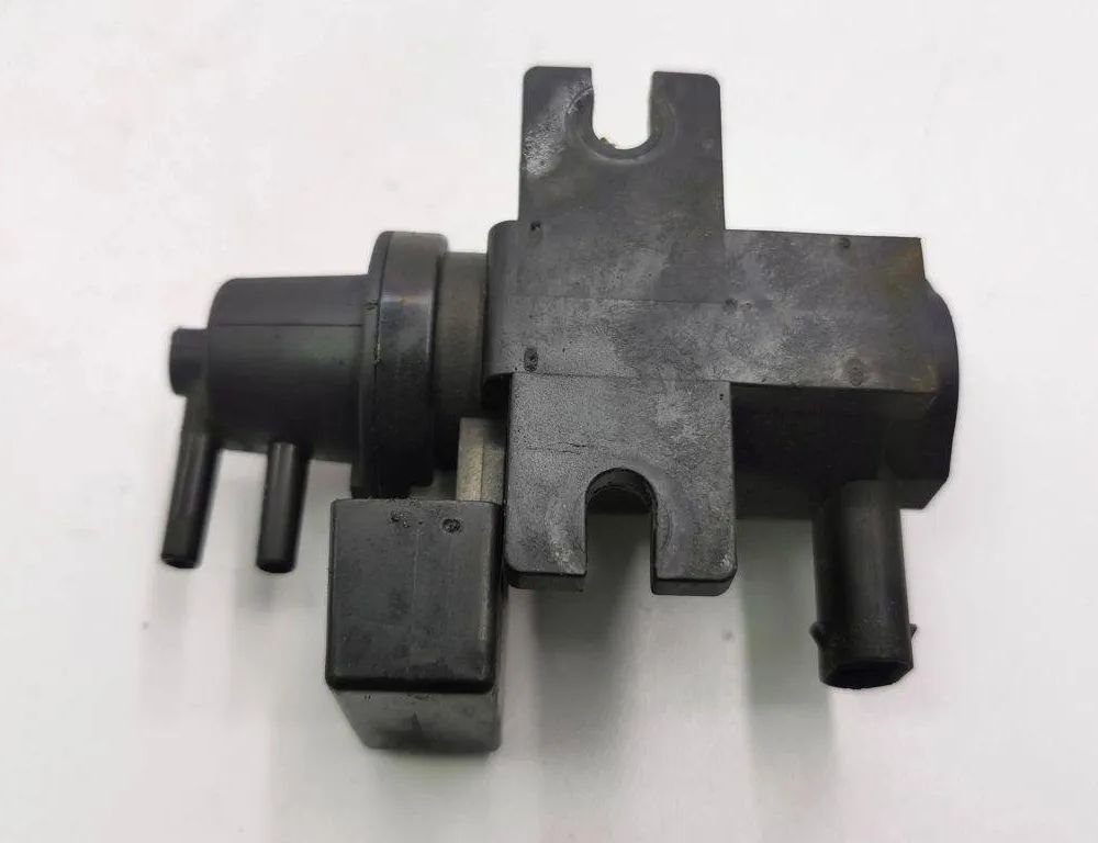 BMW 5 Series E60/E61 (2003-2010) Vacuum Valve 7805391,70206301 30822552