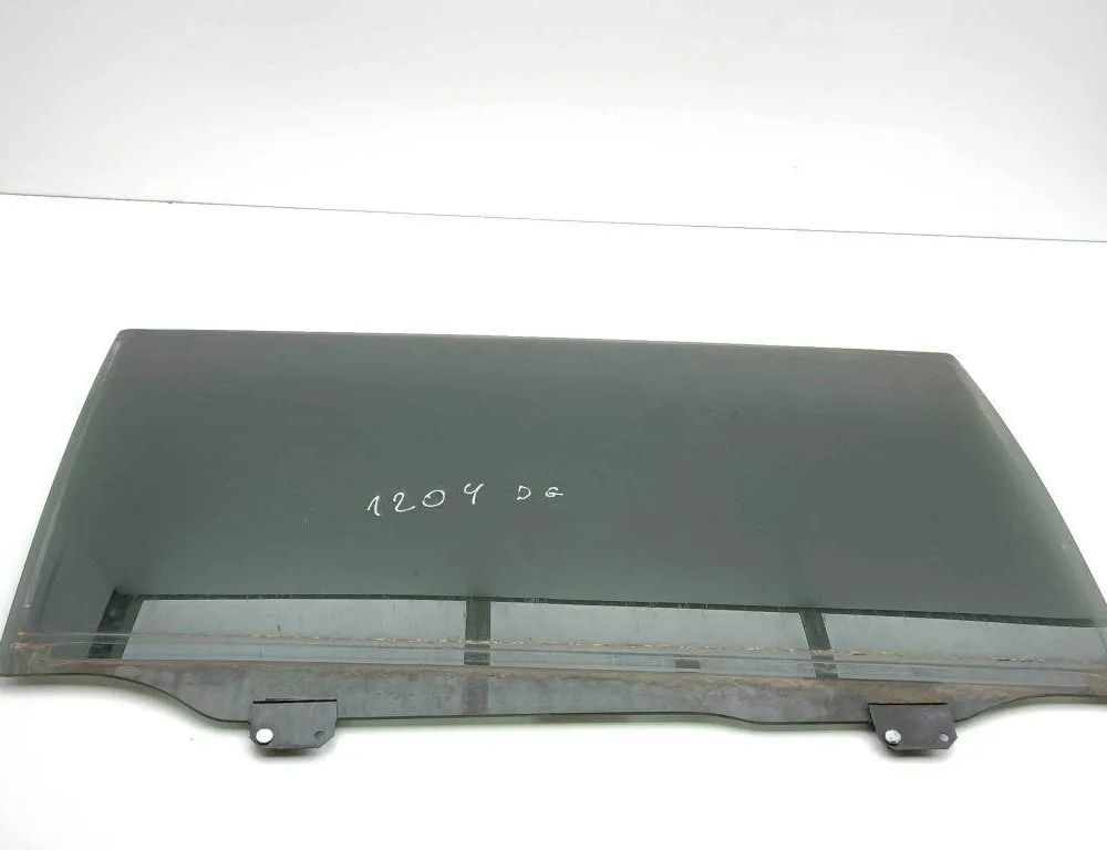 CHRYSLER Voyager 5 generation (2007-2020) Стекло раздвижной двери справа 05020650AA 31018746
