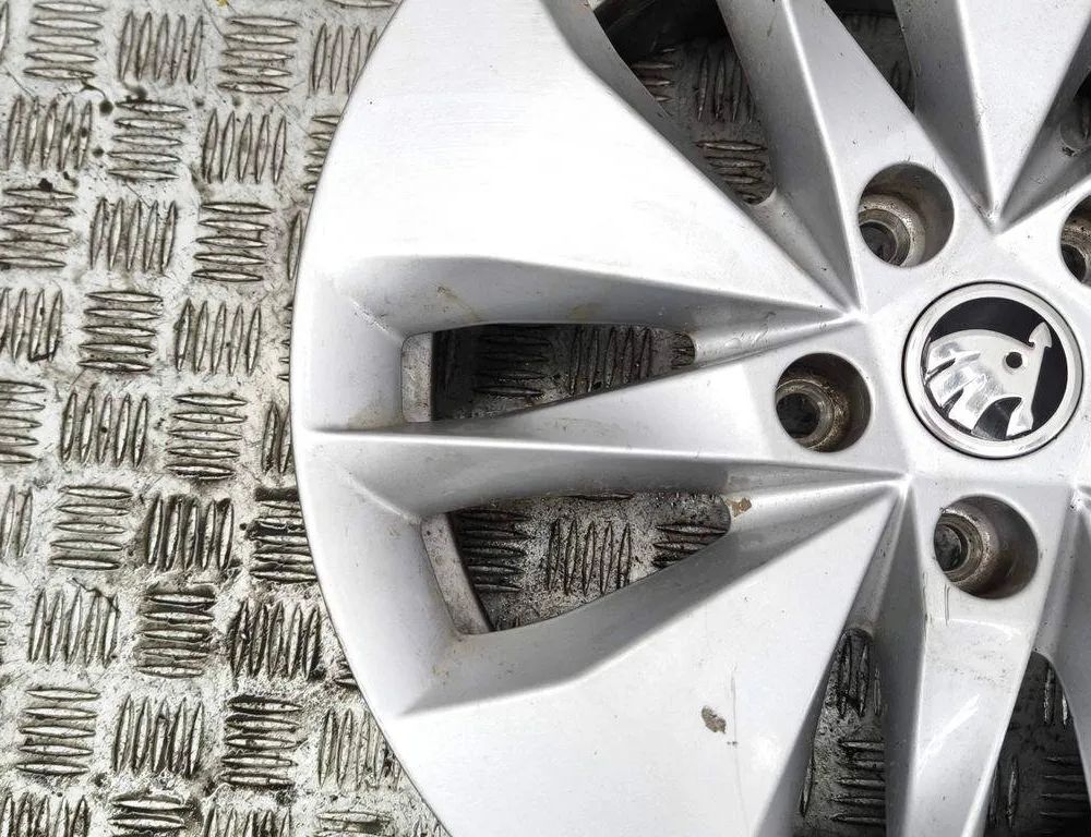 SKODA Octavia 1 generation (1996-2010) Wheel 5E3601025AH 31077083