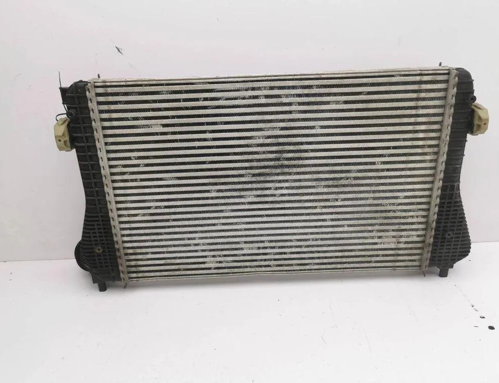 VOLKSWAGEN Tiguan 1 generation (2007-2017) Starpdzesētāja/interkūlera radiators 31139895