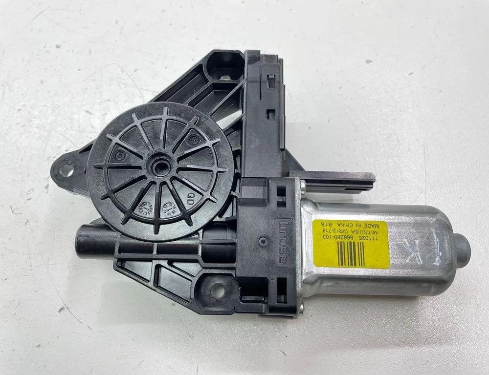 VOLVO V60 1 generation (2010-2020) Priekšējo kreiso durvju logu pacēlāja motorīts WR12718,966268103 31172994