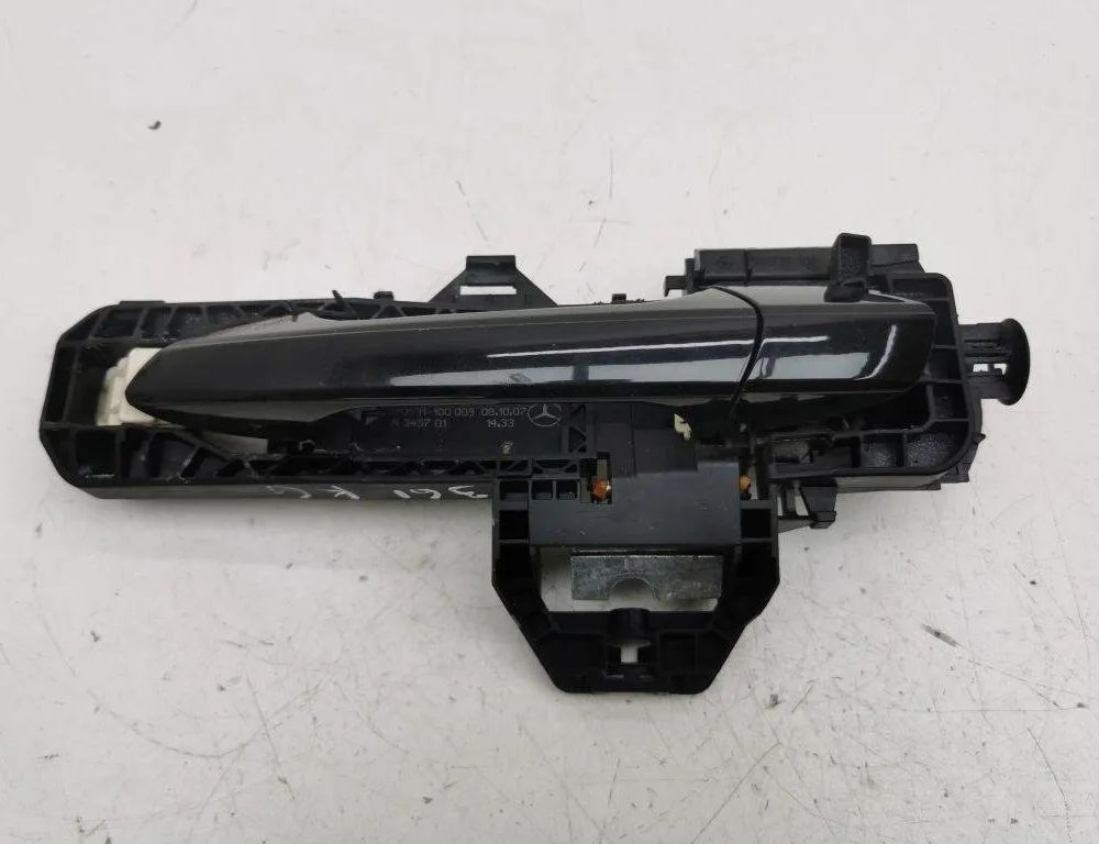 MERCEDES-BENZ C-Class W204/S204/C204 (2004-2015) Aizmugurējo kreiso durvju ārējais rokturis A2047600734 31173740