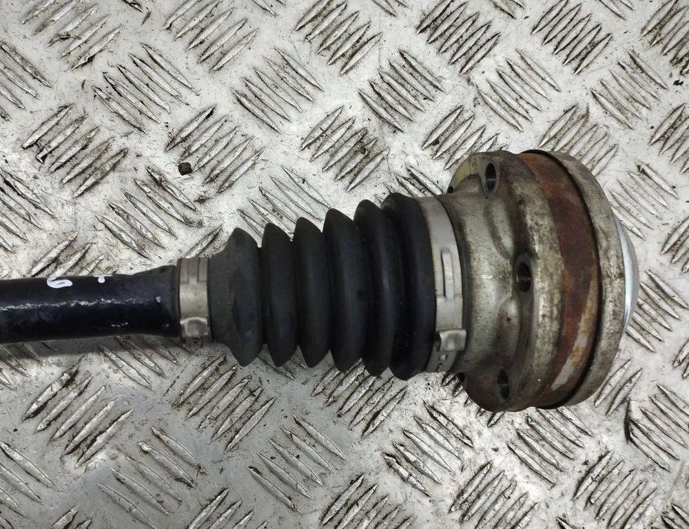 SEAT Ateca 1 generation (2016-2024) Front Left Driveshaft 3Q0407271AA 31184040