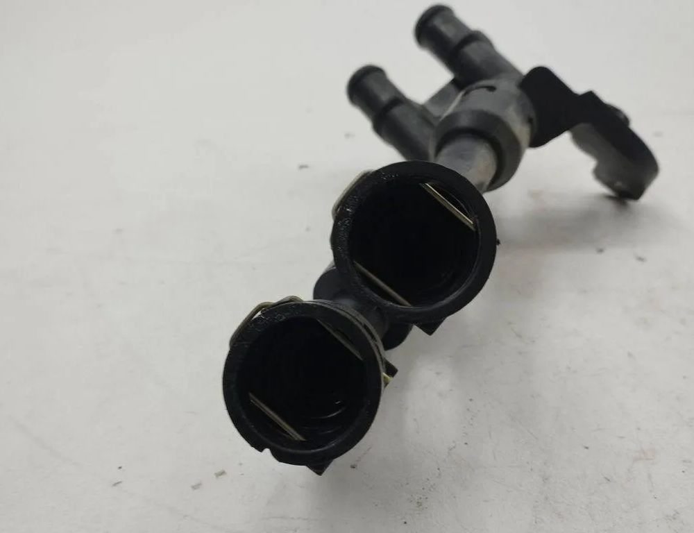 AUDI Q5 8R (2008-2017) Dzesēšanas šļauka / truba 04l122157ac 31185616