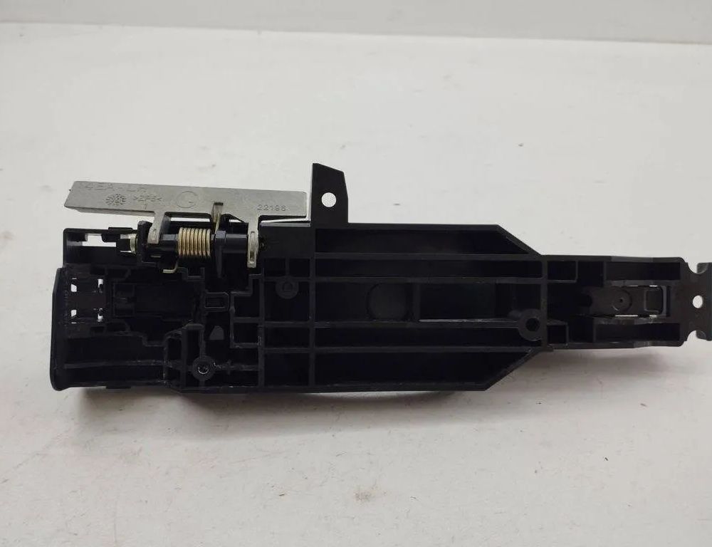 NISSAN Qashqai 2 generation (2013-2023) Aizmugurējo kreiso durvju ārējais rokturis 80611 31187583