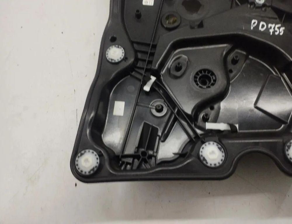 VOLKSWAGEN Golf 8 generation (2019-2023) Rear Right Door Window Regulator 5H0837402E 31190368