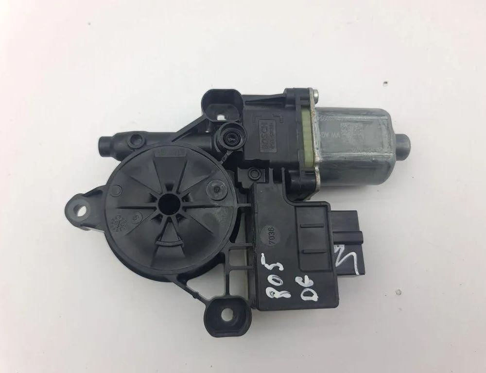 SEAT Leon 4 generation (2020-2023) Маторчик стеклоподъемника задней правой двери 5Q0959408 31194578