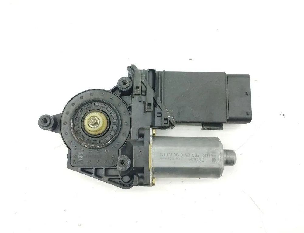 VOLKSWAGEN Passat B5 (1996-2005) Priekšējo kreiso durvju logu pacēlāja motorīts 3B4837752 31200211