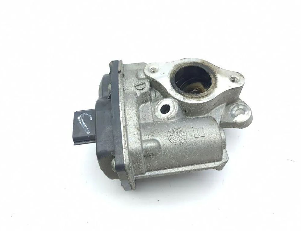 INFINITI QX30 1 generation (2016-2020) EGR Valve 147102557R 31201225