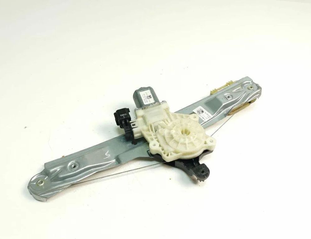 FORD Focus 3 generation (2011-2020) Aizmugurējo kreiso durvju logu pacēlājs BM51A27001BA 31201290