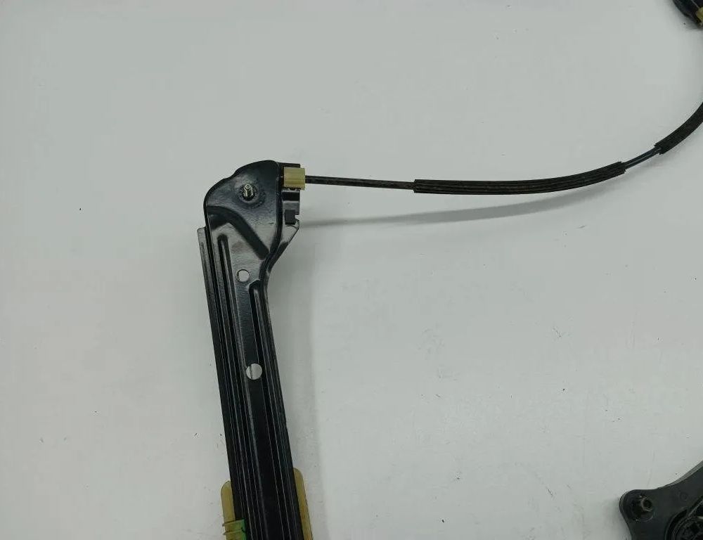 VOLKSWAGEN Golf 8 generation (2019-2023) Стеклоподъемник задней правой двери 5G4837462H 31206212