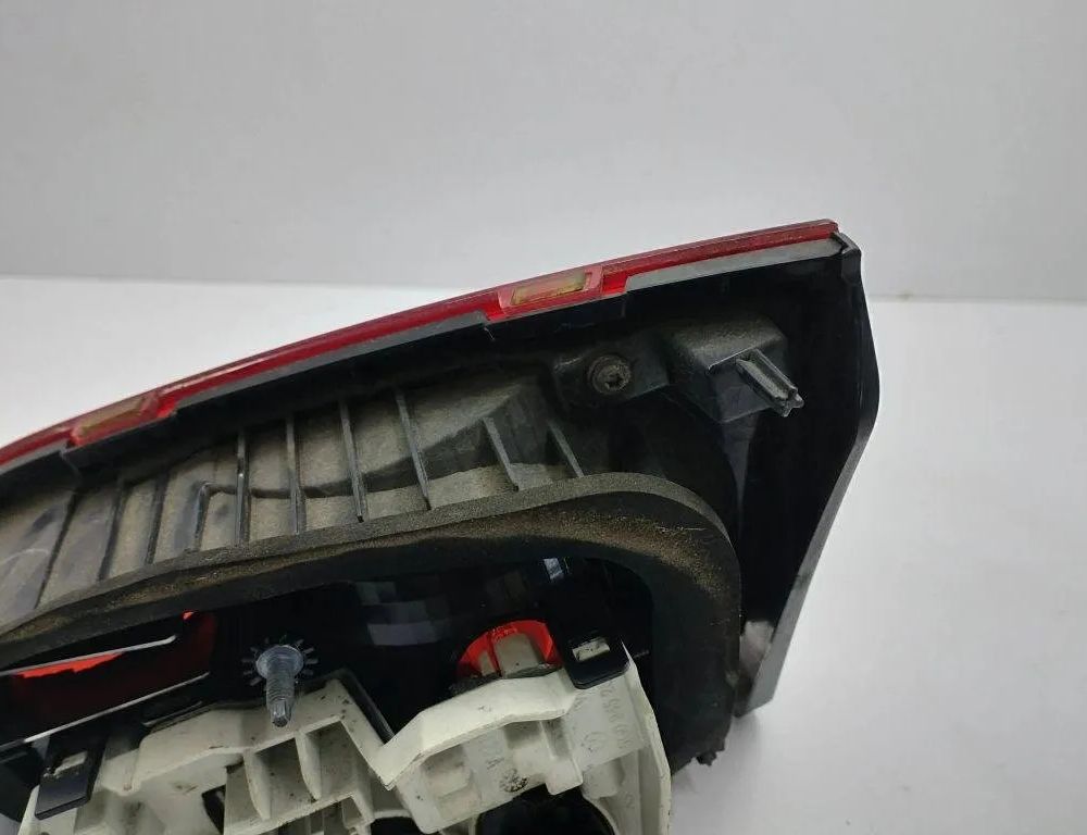 VOLKSWAGEN Golf 8 generation (2019-2023) Aizmugurējais kreisais lukturis bagāžniekā 5G0945093 31206234