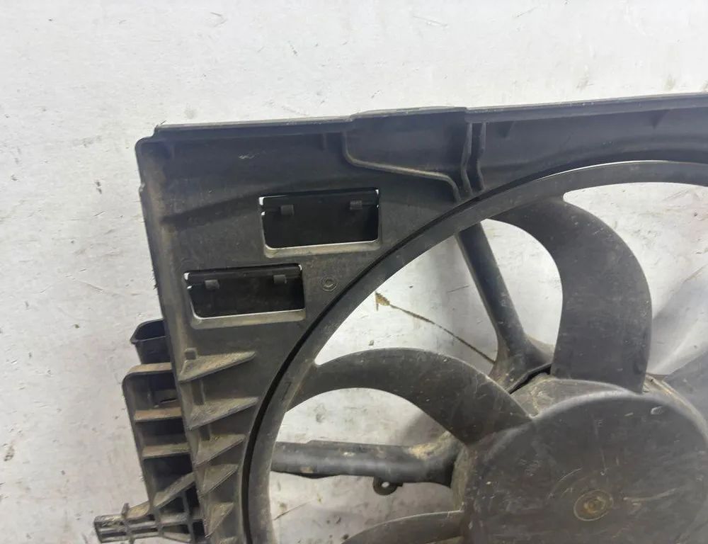 BMW X5 E70 (2006-2013) Dzinēja dzesēšanas ventilators/difuzors 77665690 32855011