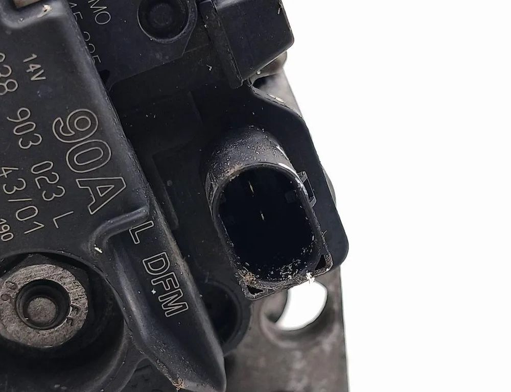 VOLKSWAGEN Bora 1 generation (1998-2005) Ģenerators F00M145225,0124325001,038903023L 32855452