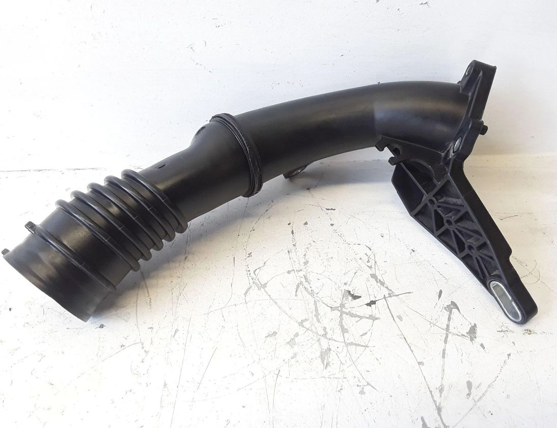 VOLVO S60 2 generation (2010-2020) Citas šļaukas / trubas AV6Q9351BB,C8W0A 23579856