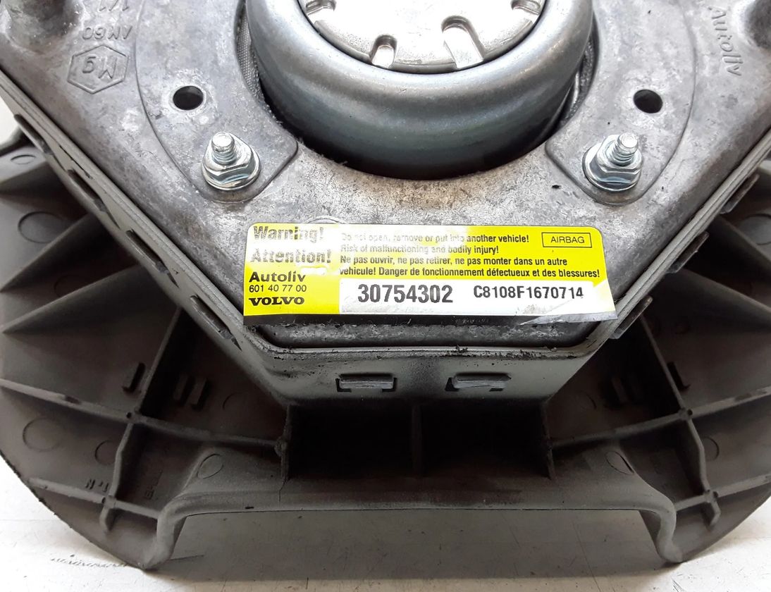 VOLVO XC90 1 generation (2002-2014) Stūres drošības spilvens 30754302 23594614