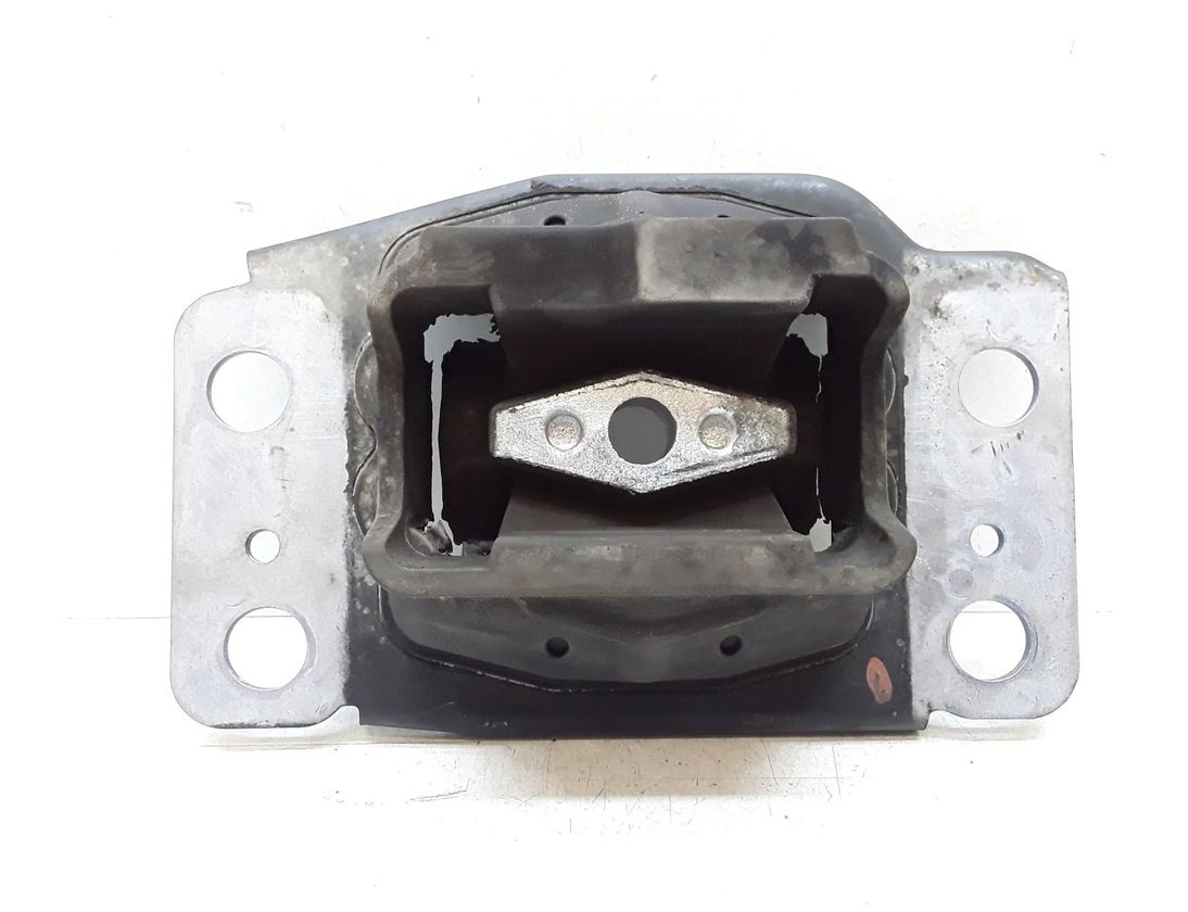 VOLVO V70 3 generation (2007-2020) Priekšējais motora stiprinājums 30680699,30680700,6G917M121 23595652