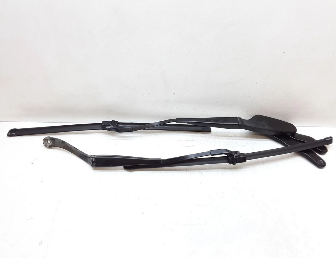 MERCEDES-BENZ C-Class W204/S204/C204 (2004-2015) Front Wiper Arms A2048201544,A2048200044 23595856