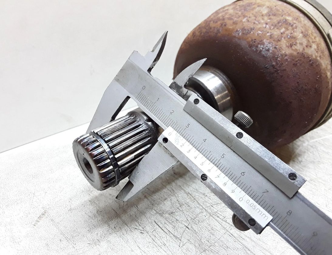 VOLVO V70 3 generation (2007-2020) Priekšējā kreisā pusass P30783201,6G9N3B437CD 23599740