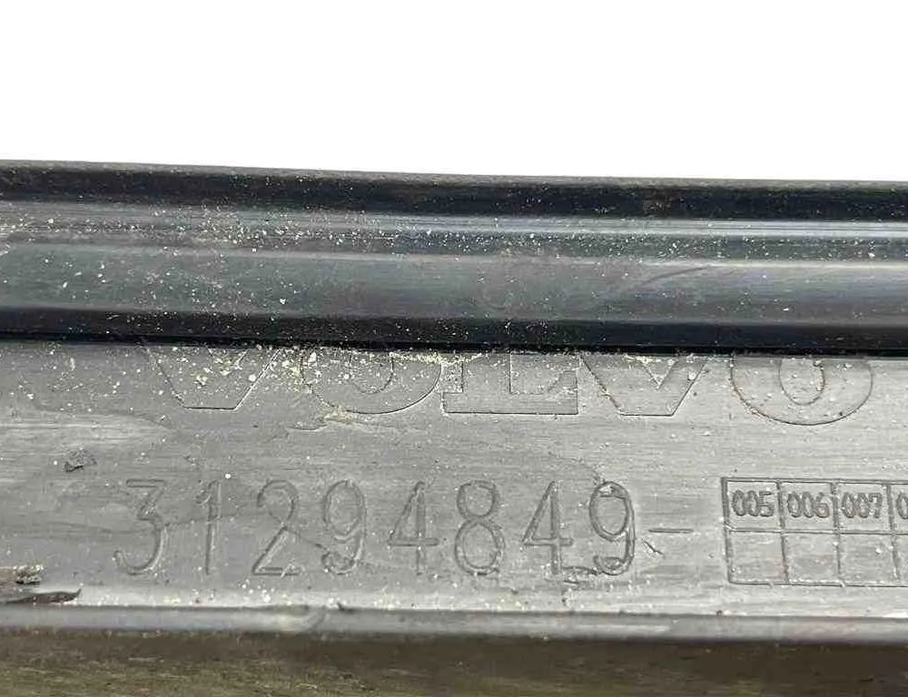 VOLVO XC60 1 generation (2008-2017) Right Side Plastic Sideskirt Cover 31294849 32652418