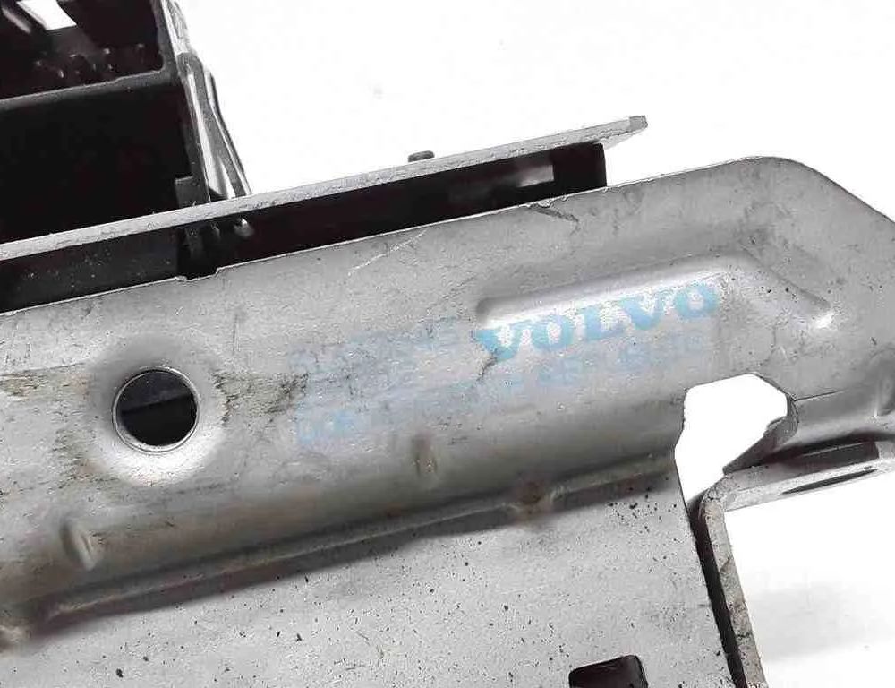 VOLVO V70 3 generation (2007-2020) Aizmugurējā bagāžnieka slēdzene 31333543 32658011