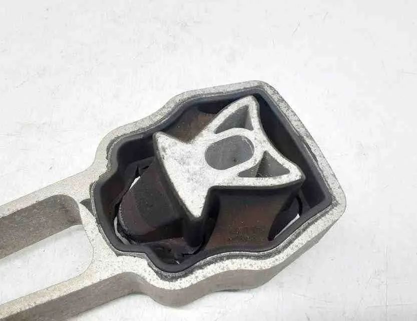 VOLVO V60 1 generation (2010-2020) Priekšējais motora stiprinājums 31430441 32663014