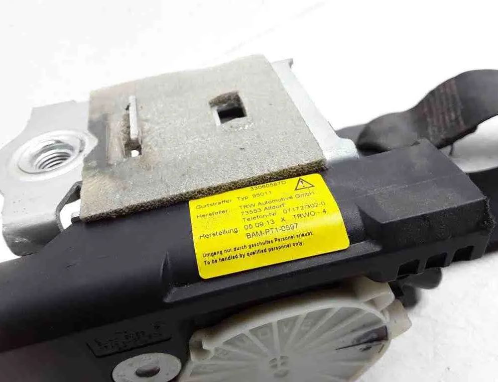 MERCEDES-BENZ C-Class W204/S204/C204 (2004-2015) Rear Left Seatbelt 33060587D 32663528