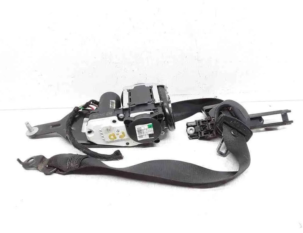 MERCEDES-BENZ C-Class W204/S204/C204 (2004-2015) Priekšējā labā drošības josta 619060900,621933200E,A2048601885 32663536